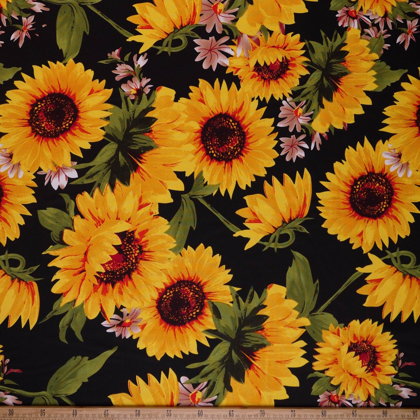 MANTELERIA ESTAMPADO NEGRO METEORITO CON GIRASOLES