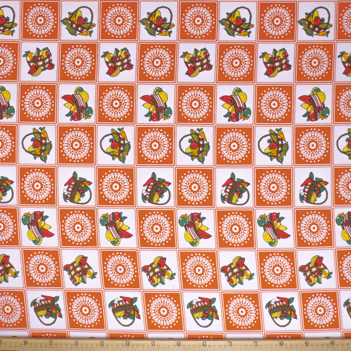 MANTELERIA ESTAMPADA NARANJA CUADRITOS CON FRUTAS