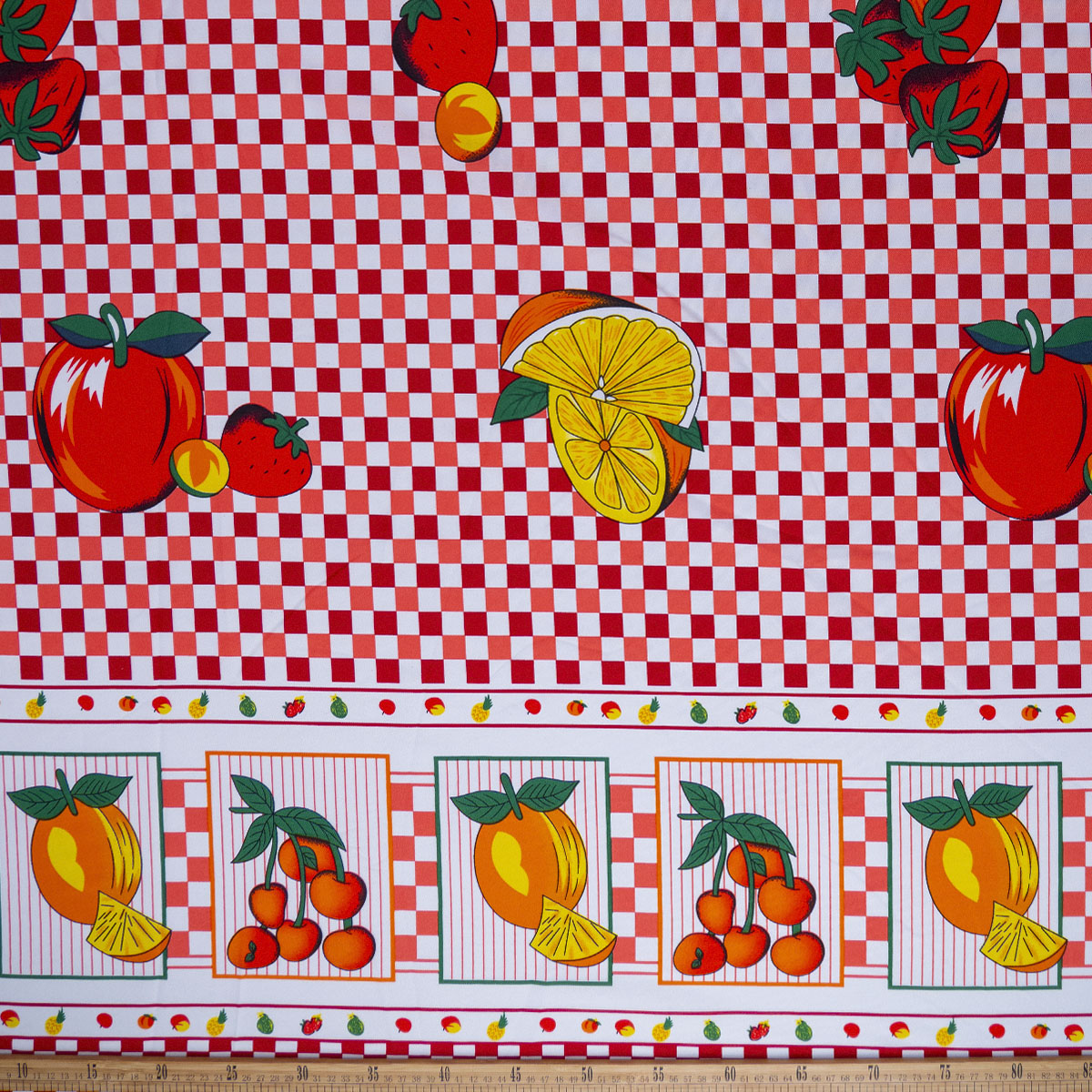 MANTELERIA ESTAMPADO ROJO CABERNET CUADRILLE CON FRUTAS