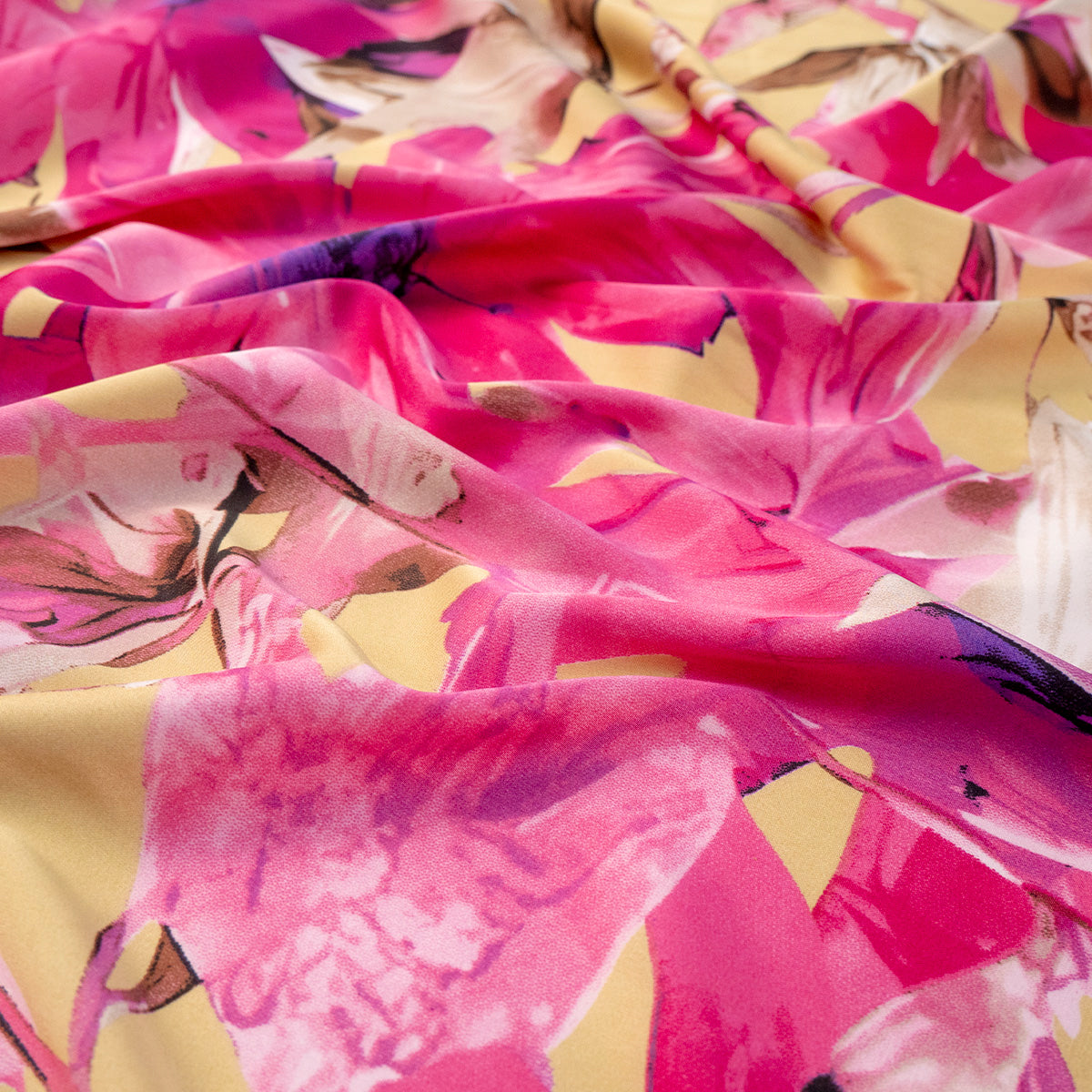 GASA SATINADA ESTAMPADA AMARILLO ACEITE FLOREADO