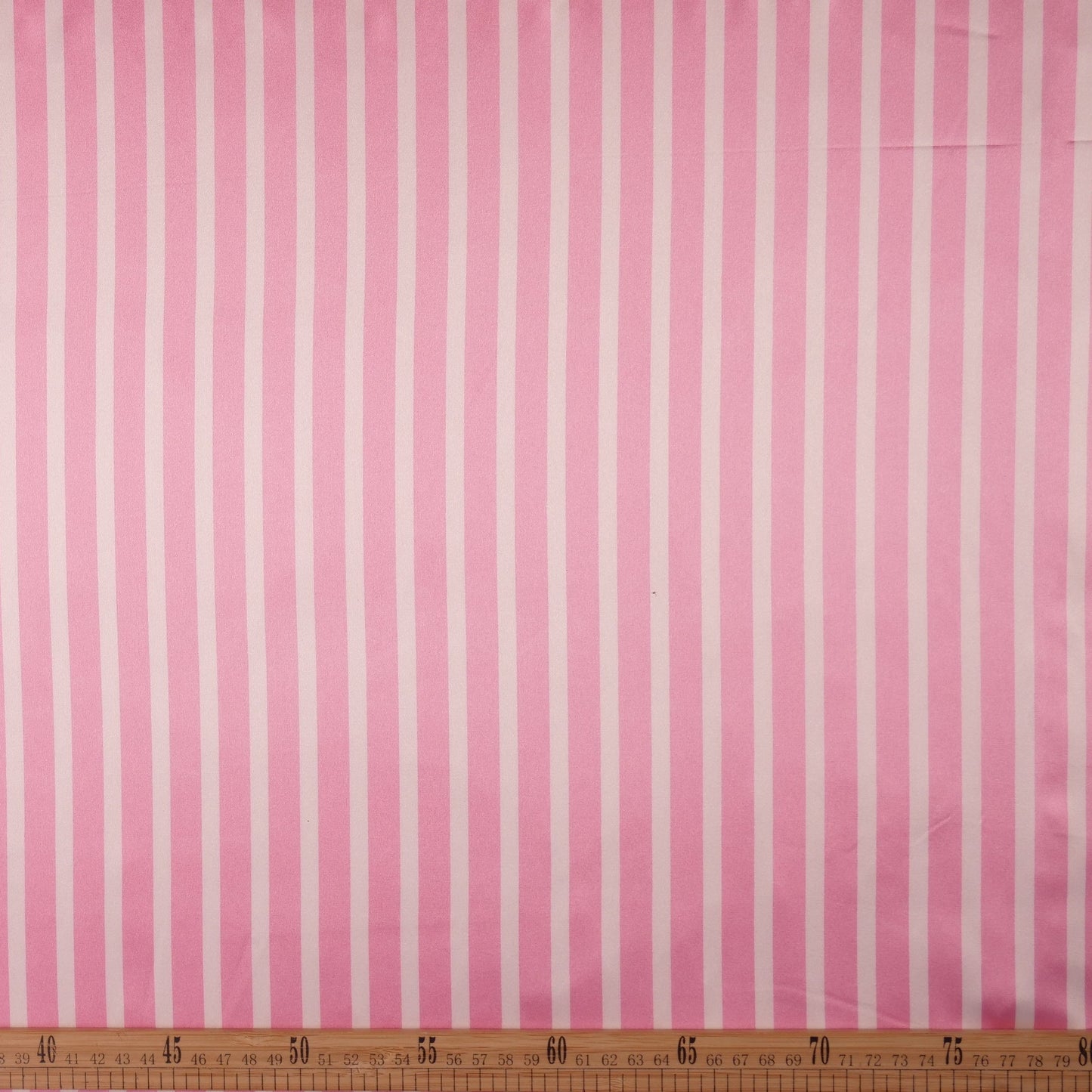 SATEN ESTAMPADO ROSA SHOCKING