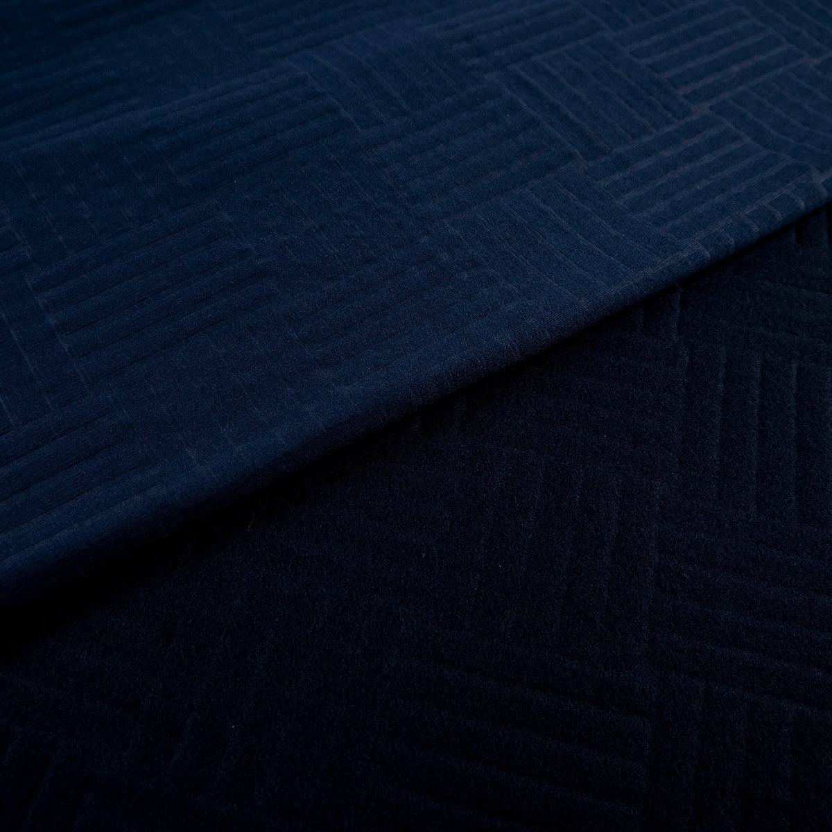 MOLETON LIBERATTO EMBOSS AZUL PEACOAT GEOMETRICO EN RELIEVE