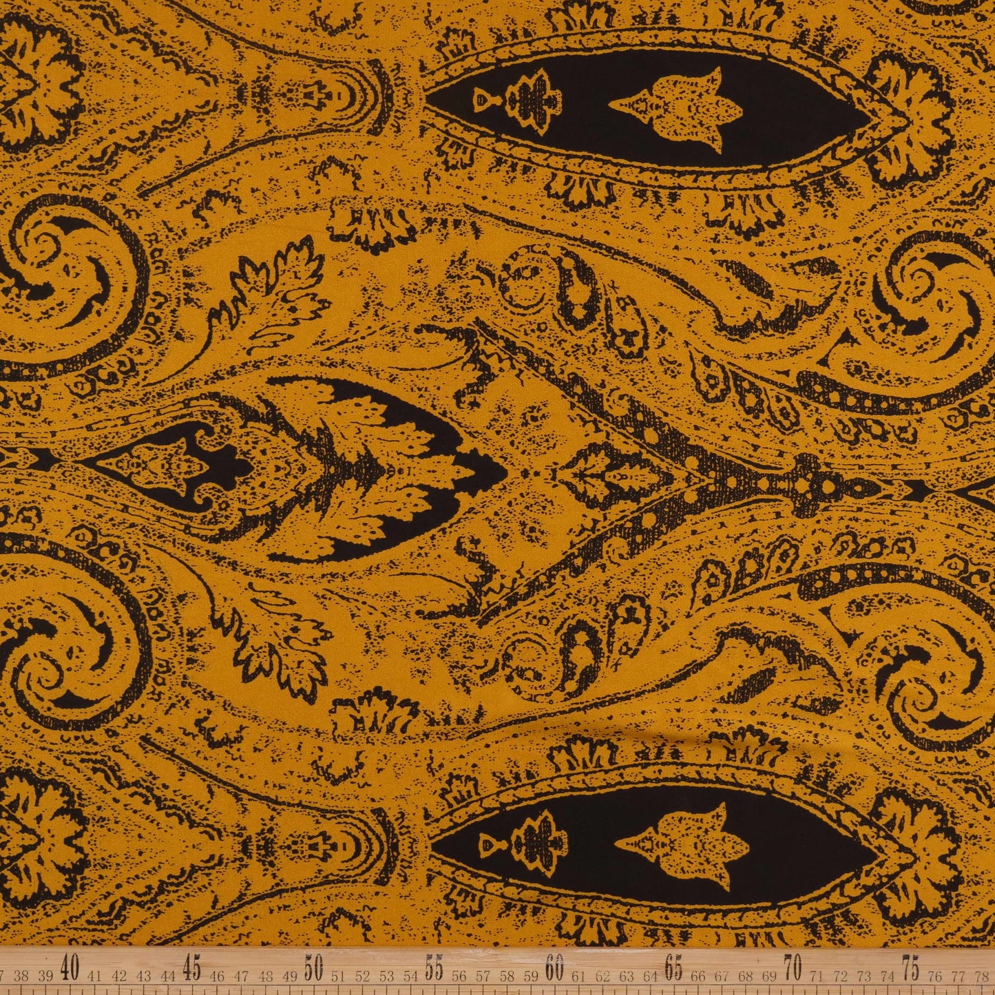GASA SATINADA ESTAMPADO AMARILLO DORADO OSCURO