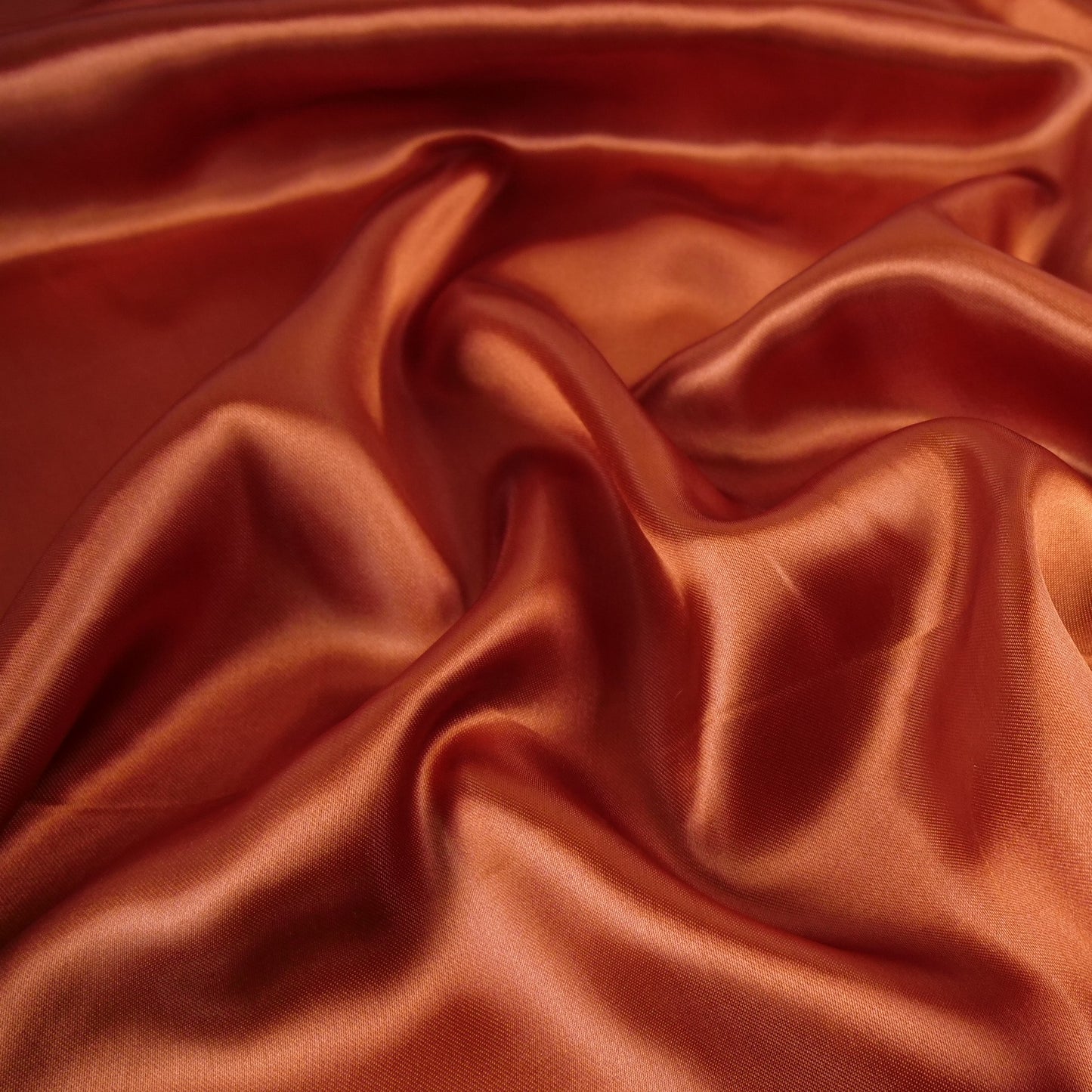 SATEN POLY MARRON BOSSA NOVA