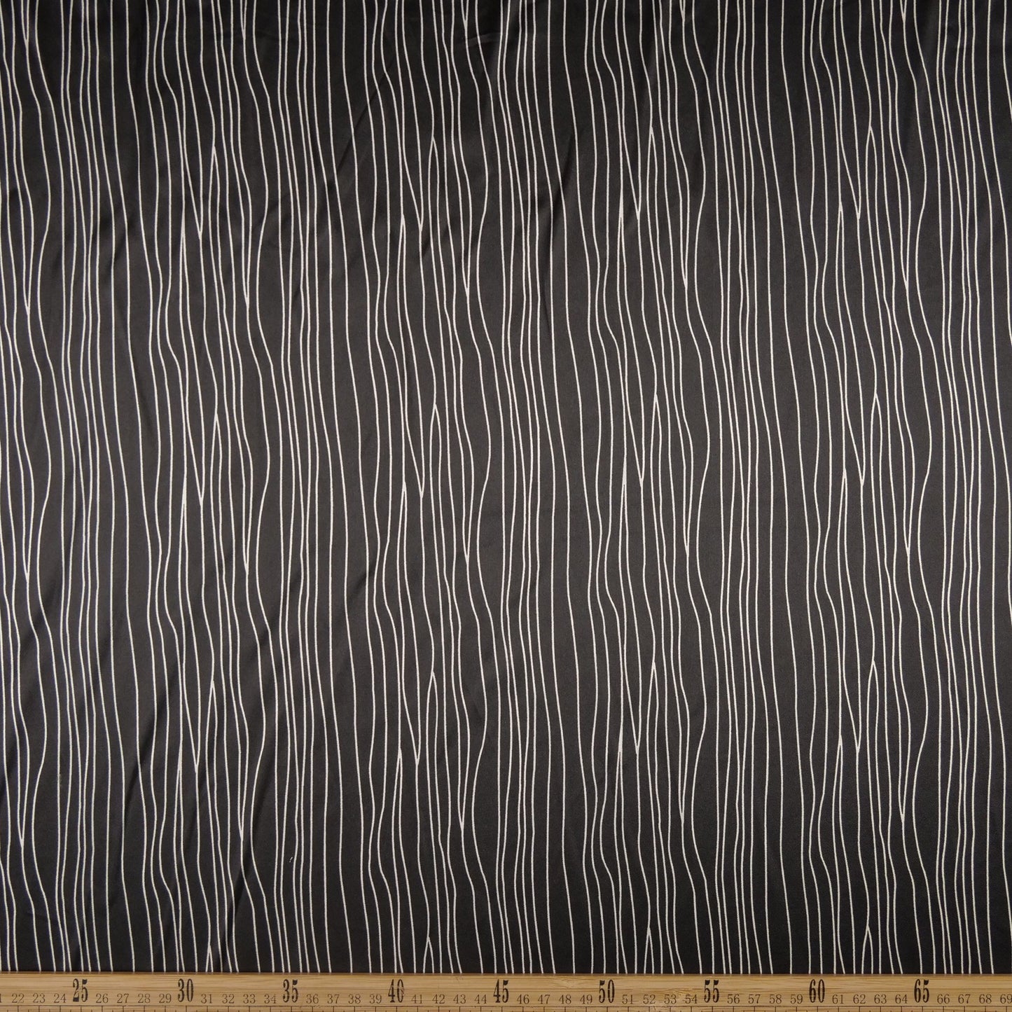 SATEN ESTAMPADO NEGRO METEORITO LINEAS