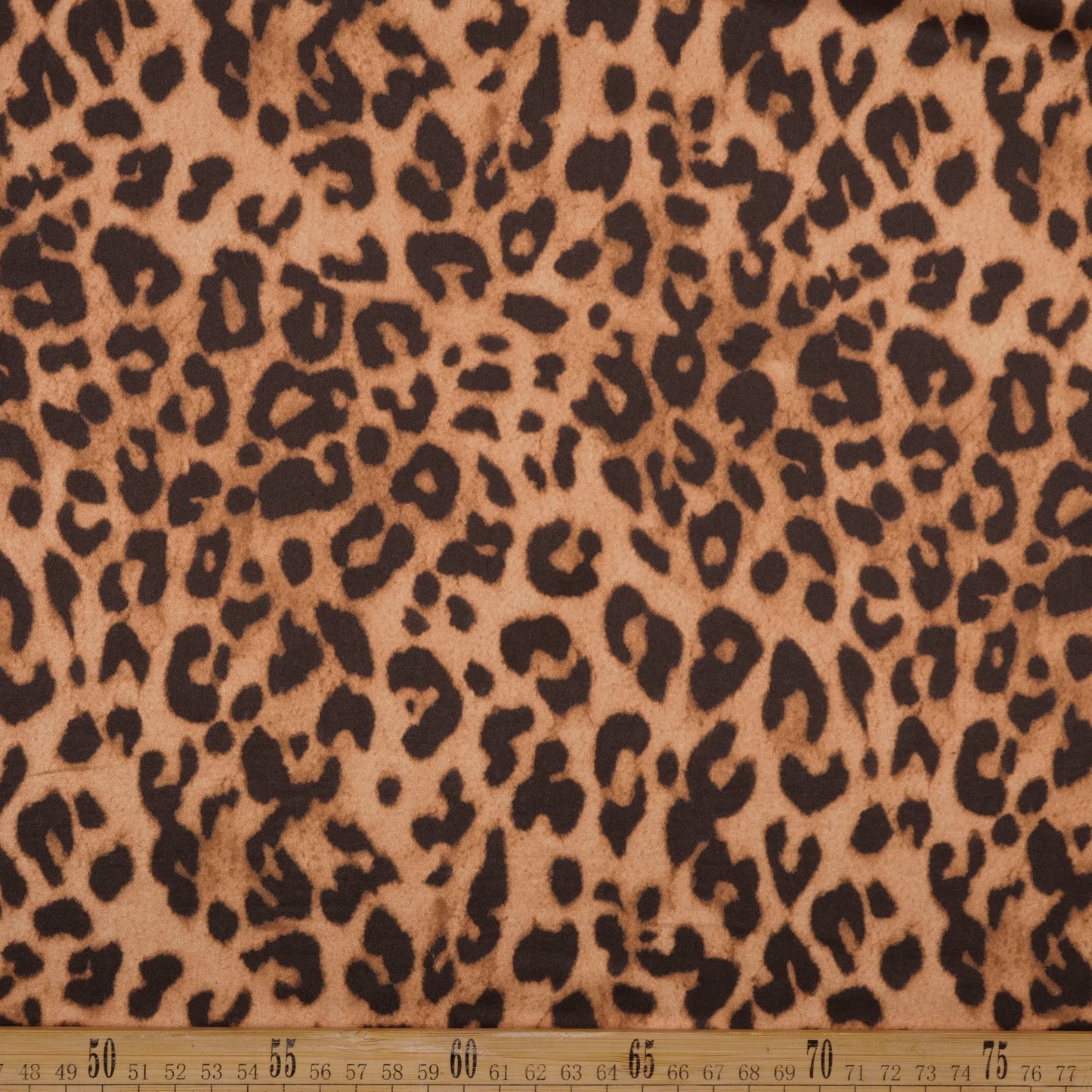 SATEN ESTAMPADO BEIGE ARENA PRADERA ANIMAL PRINT