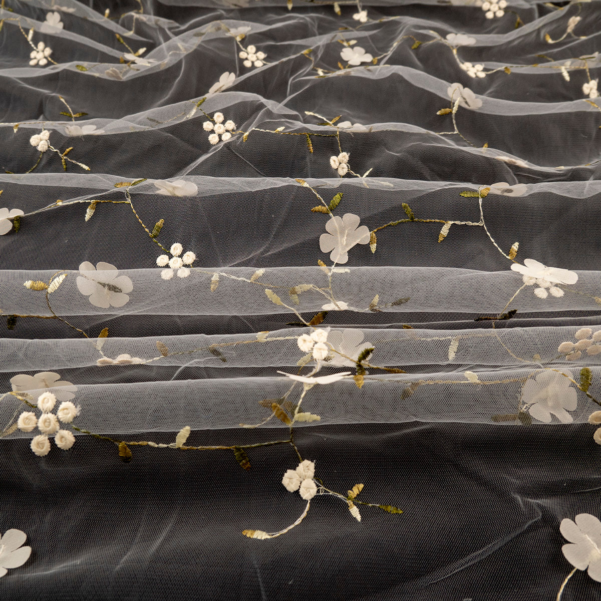 TUL LOLA BLANCO PAPIRO RAMAS CON FLORES