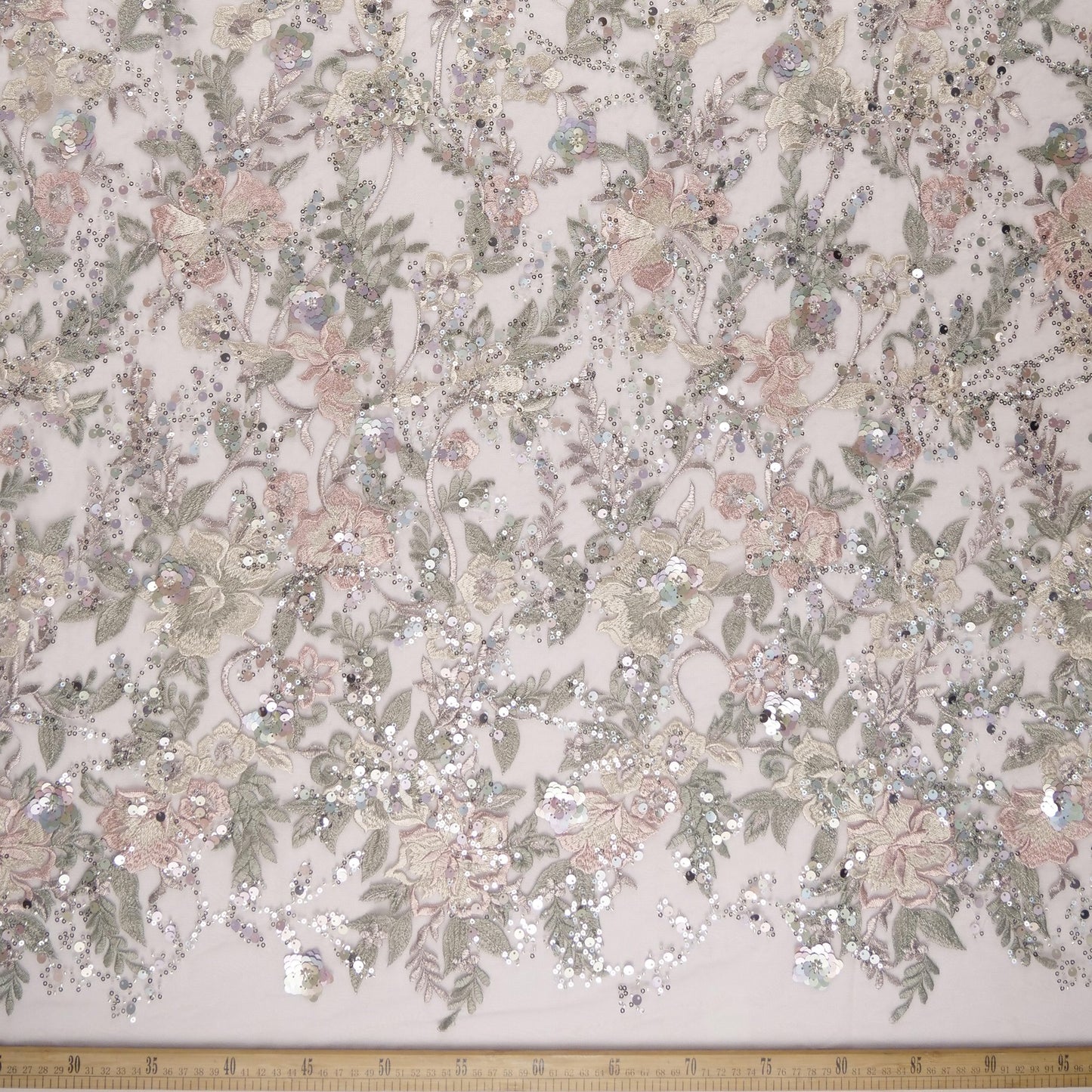 TUL GABBANA BLANCO PAPIRO CON FLORES, HOJAS Y LENTEJUELAS