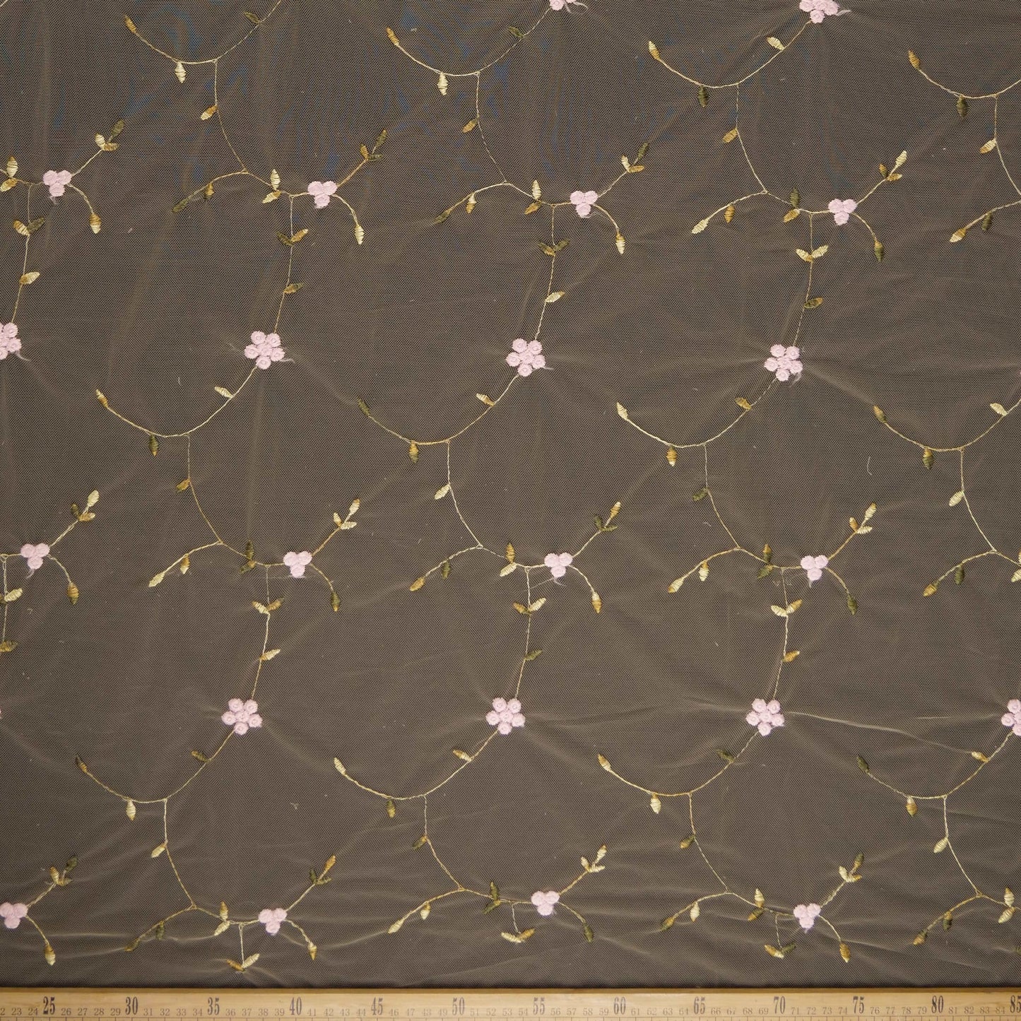 TUL SOPHIA BEIGE LIGERO CON FLORES PEQUEÑAS