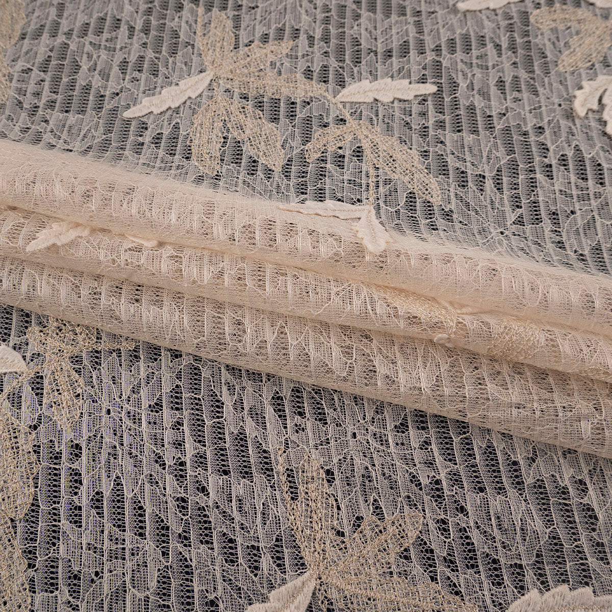 ENCAJE BORDADO BEIGE LIGERO HOJAS