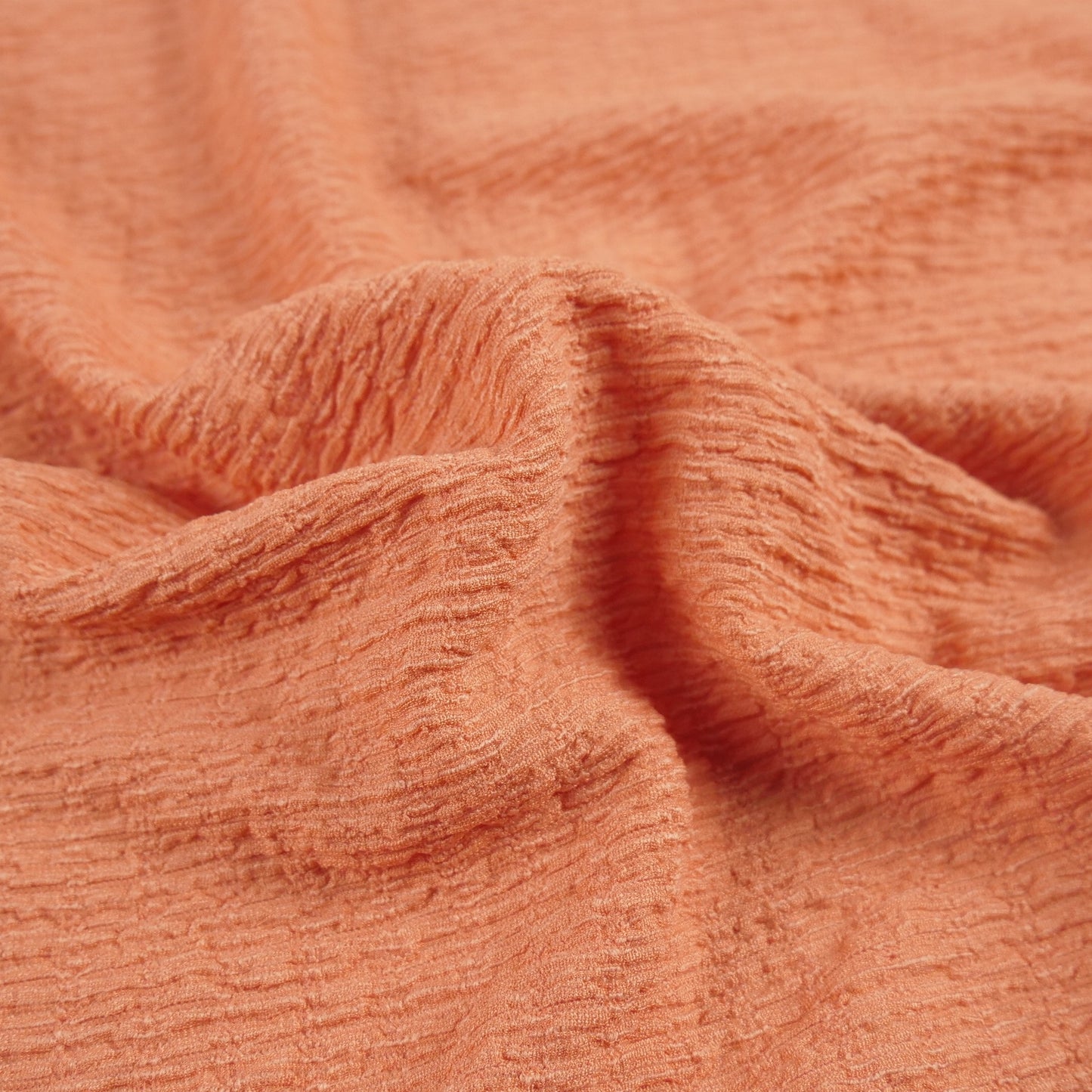 CREPE DRAPE SALMON MUTED CLAY TEXTURADO CON ONDAS
