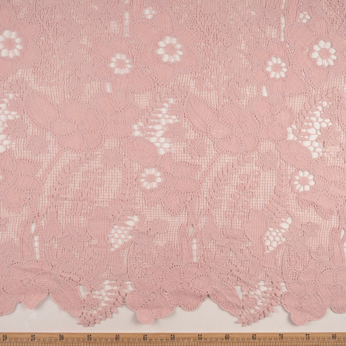 MACRAME BLANCO ROSA VIEJO CON FLORES Y HOJAS