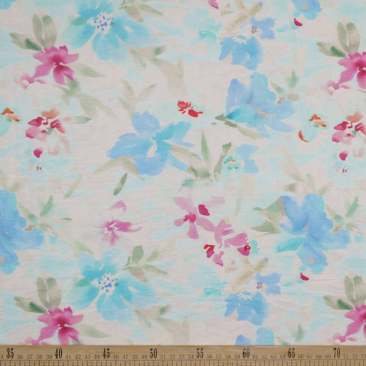 CREPE GILLY DIGITAL PRINT BLANCO ARENA FLORAL ACUARELA