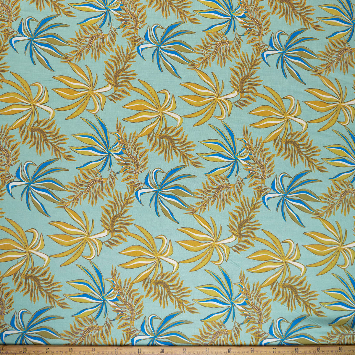 CREPE MELISA ESTAMPADO VERDE JADE CREMA HOJAS