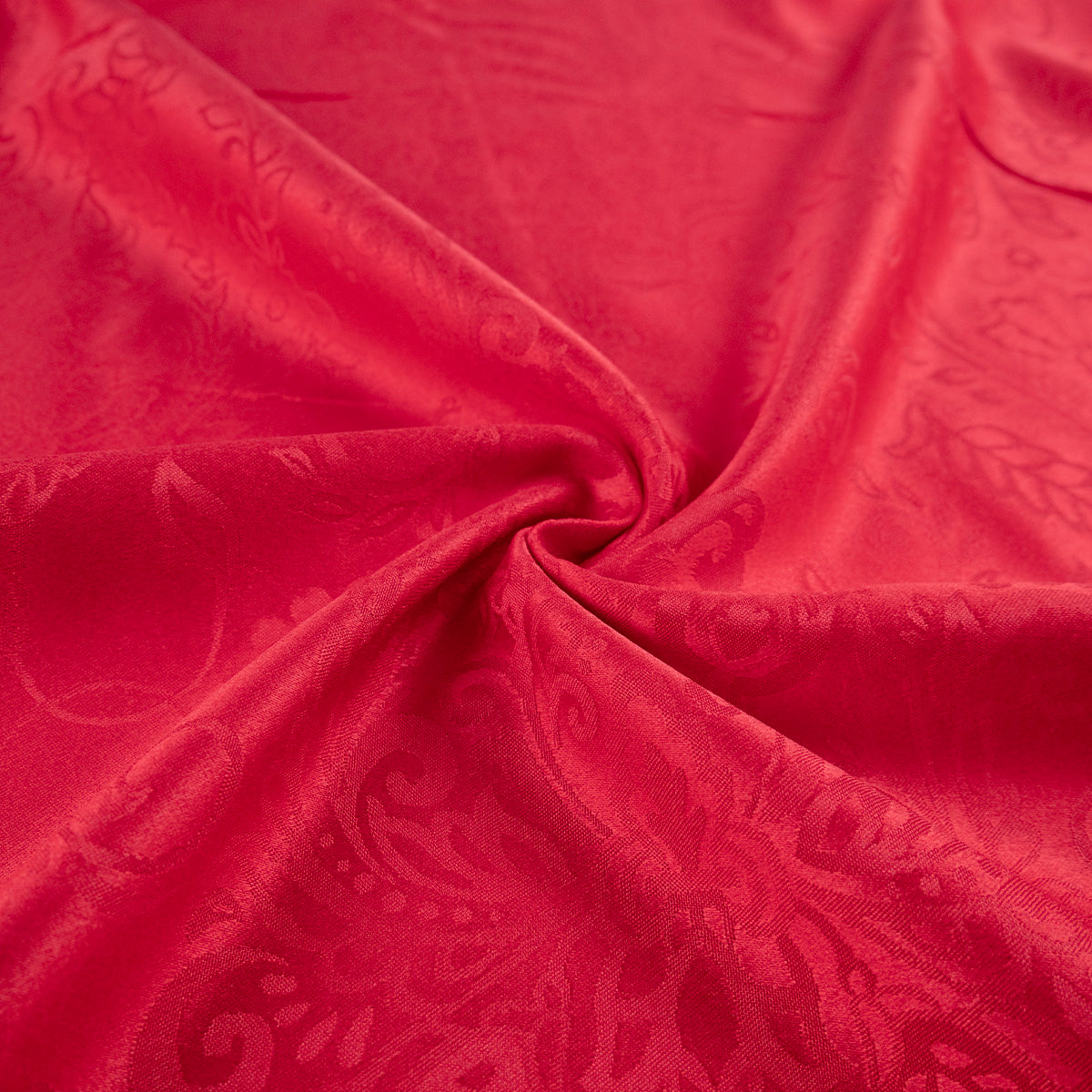 BROCATO ROJO CARMESI CON ARABESCOS