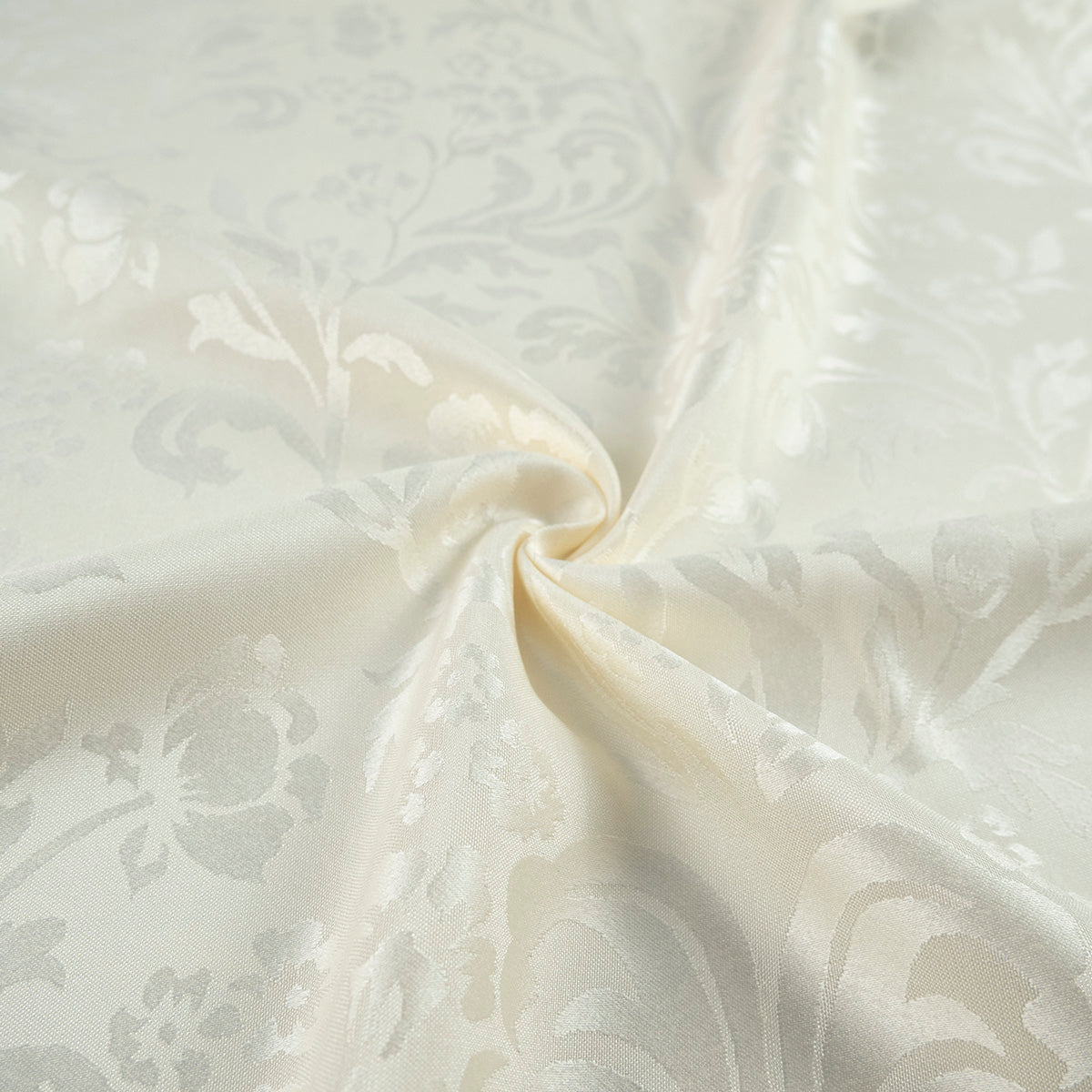 BROCATO BLANCO PAPIRO CON HOJAS Y DISEÑO DE FLORES