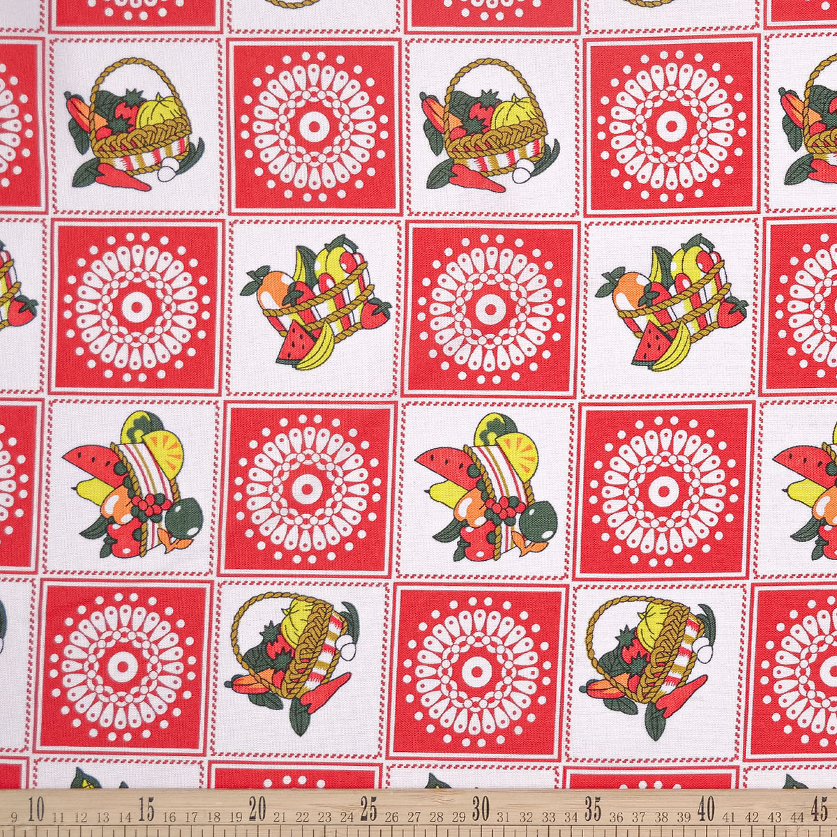 MANTELERIA ESTAMPADA ROJO CARMESI CUADROS Y FRUTAS