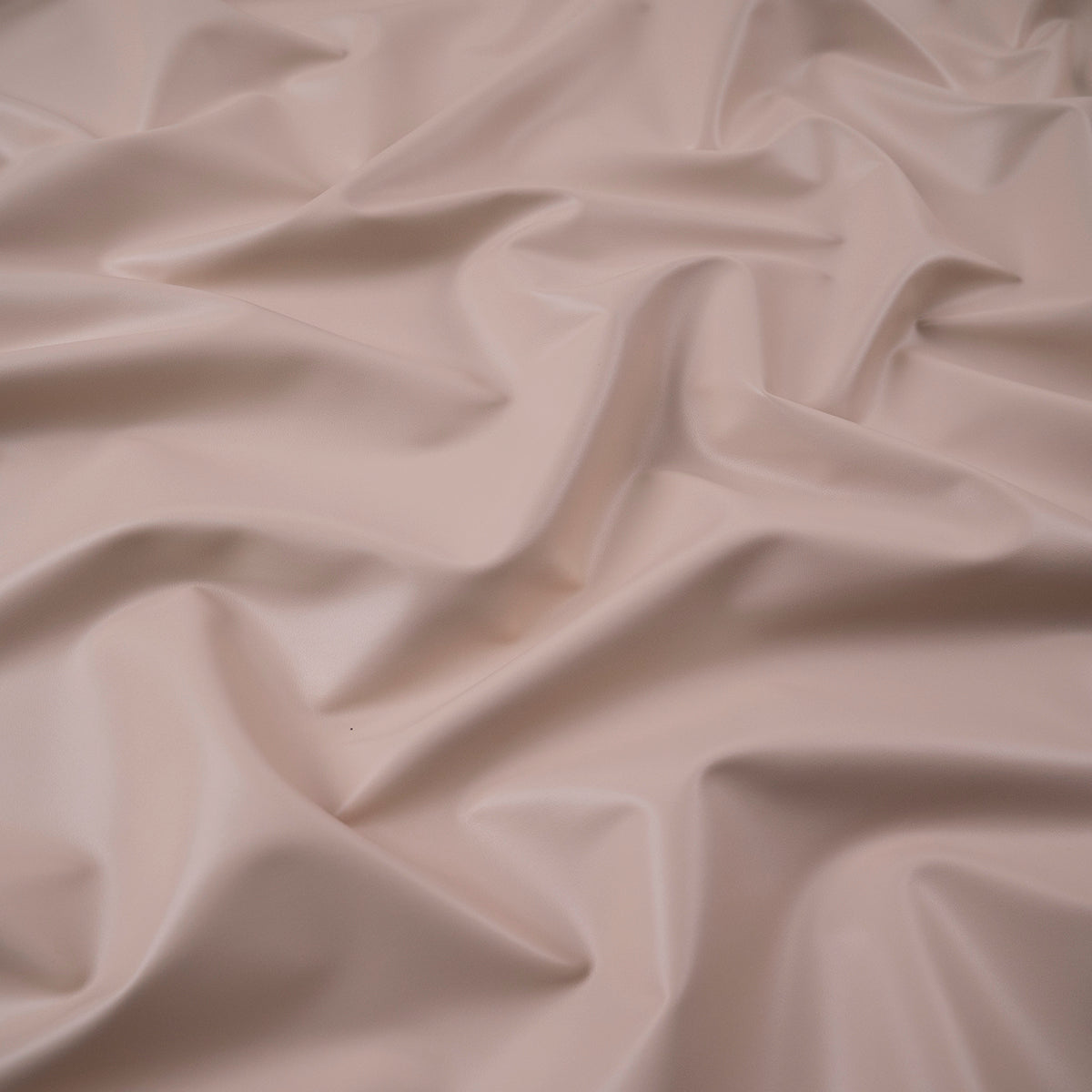 ECO CUERO BEIGE ARENA MOVEDIZA