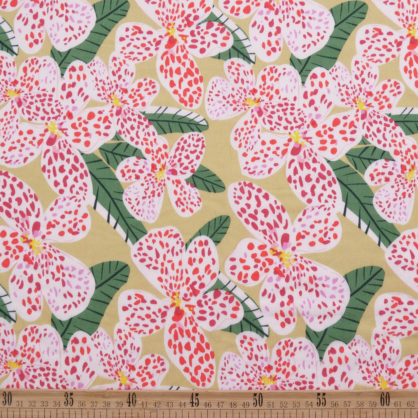 FIBRANA NYLON ESTAMPADO VERDE ACEITUNA CON FLORES MANCHADAS Y HOJAS