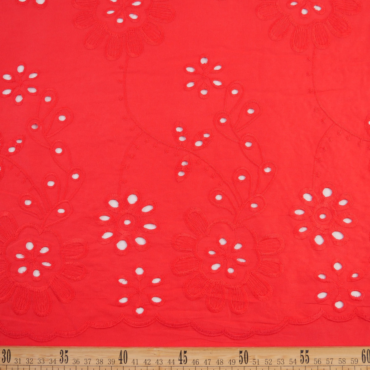 BRODERIE ESPANHOL ROJO MARTE CON FLORES GRANDES