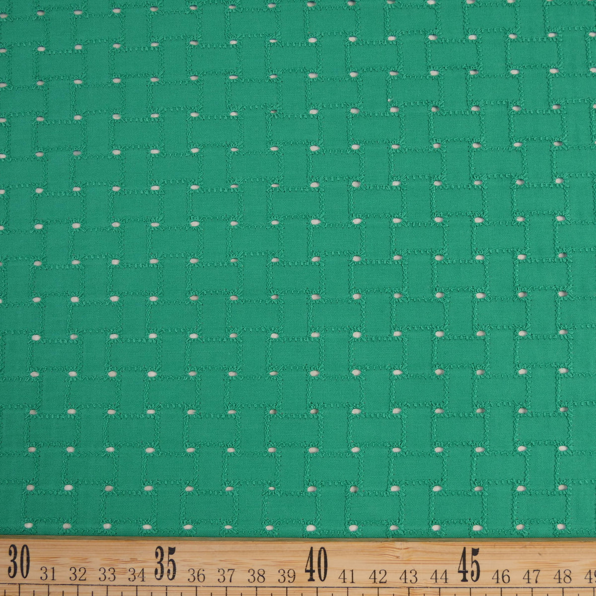 BRODERIE ESPANHOL VERDE ESMERALDA ENTRELAZADOS GEOMETRICOS