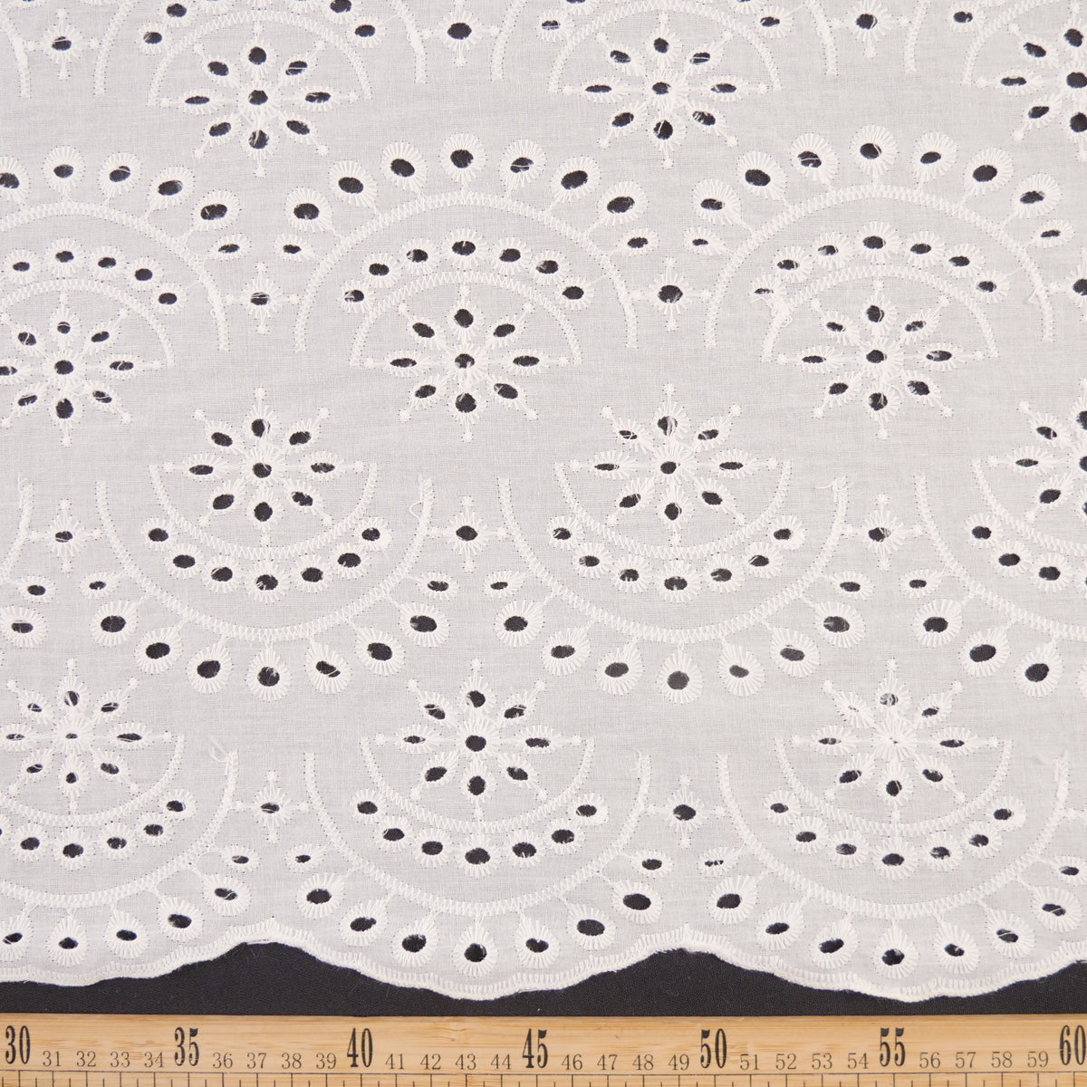 BRODERIE ESPANHOL BLANCO BRILLANTE GEOMETRICO
