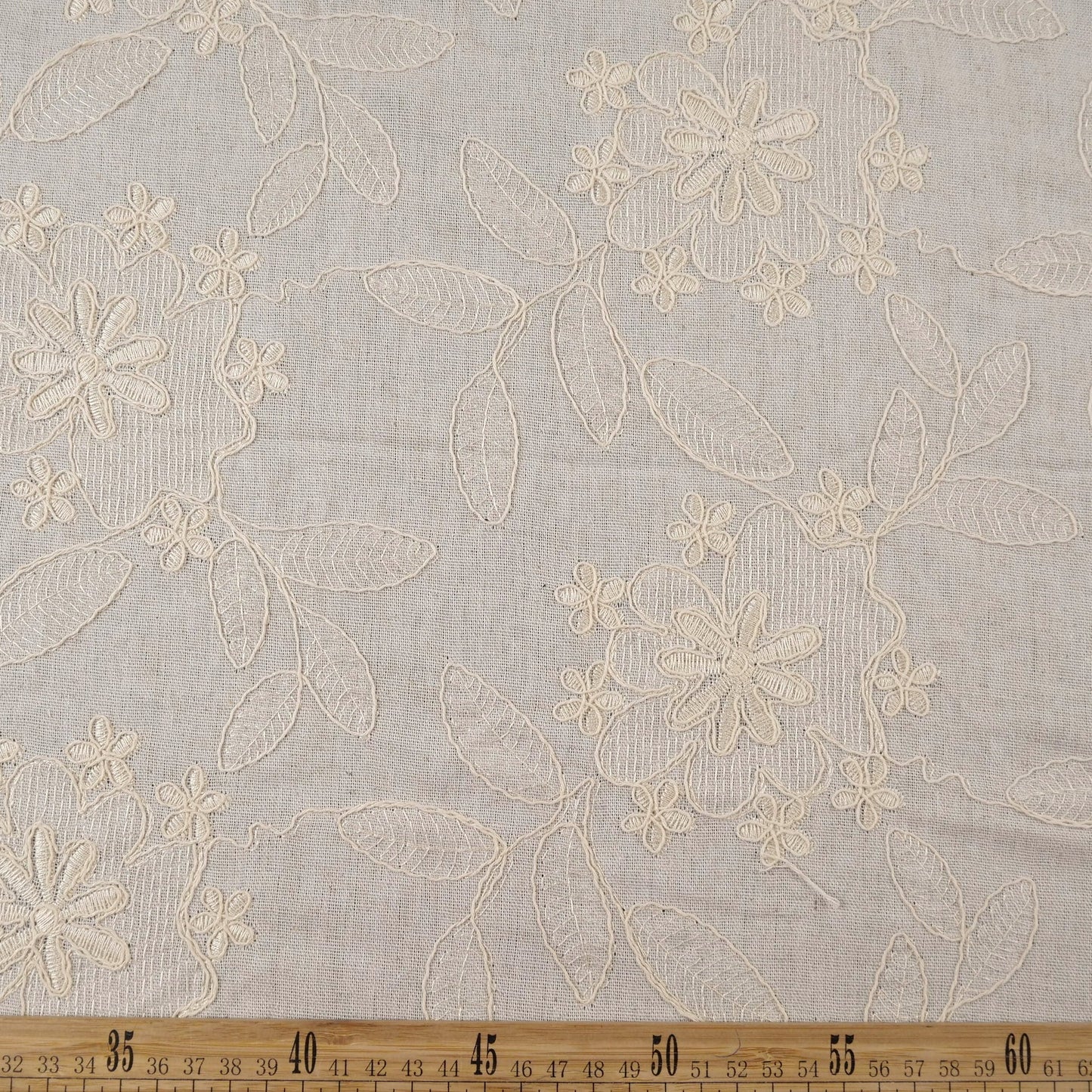 HILOS RUSTICO BORDADOS BLANCO PAPIRO CON FLORES Y HOJAS