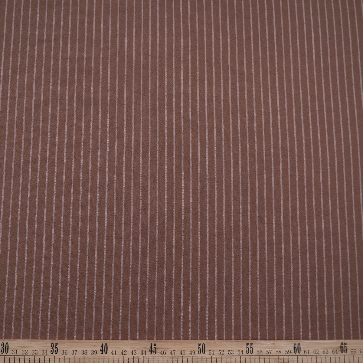 TUSSOR RAYAS MARRON RAW UMDER