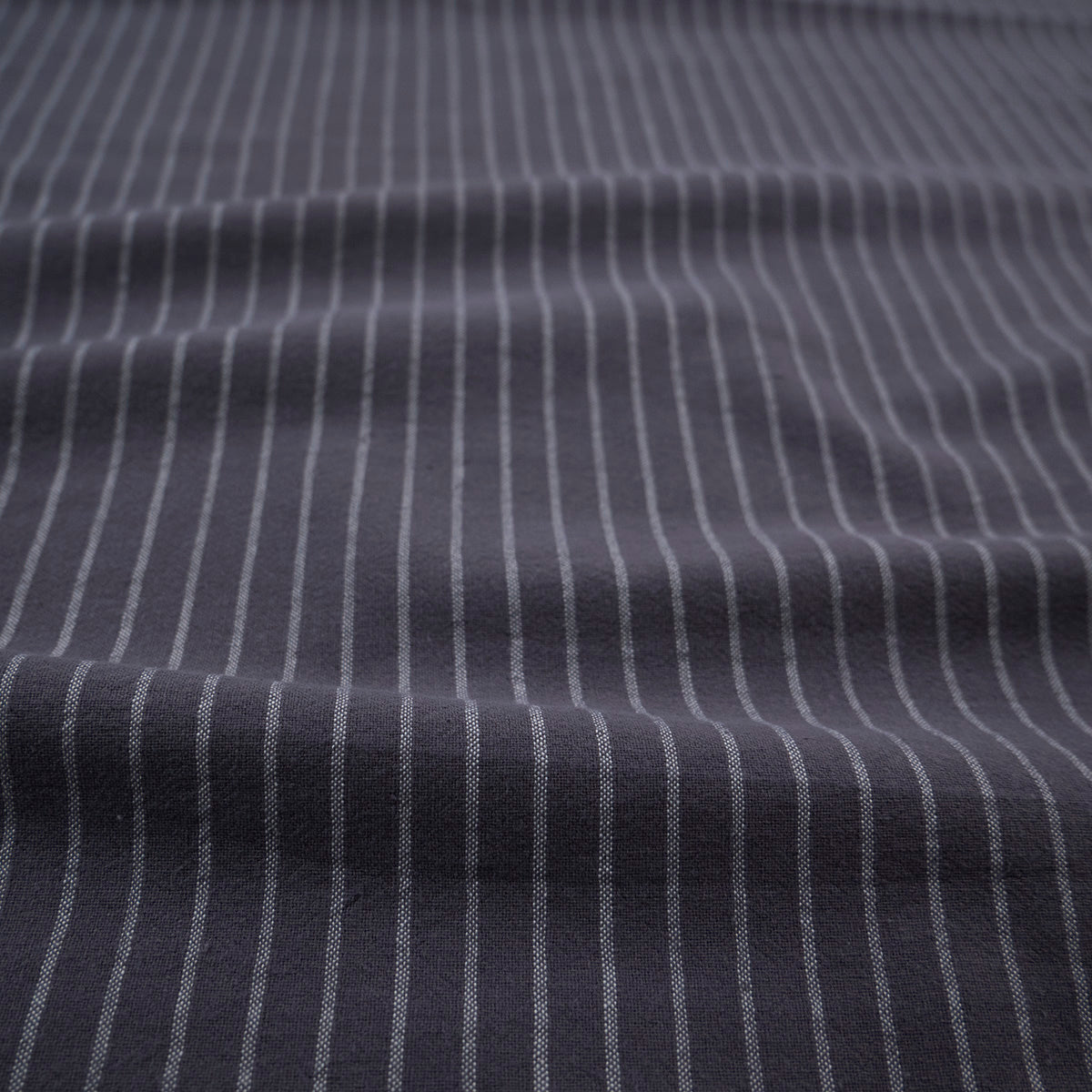TUSSOR RAYAS GRIS METAL OSCURO