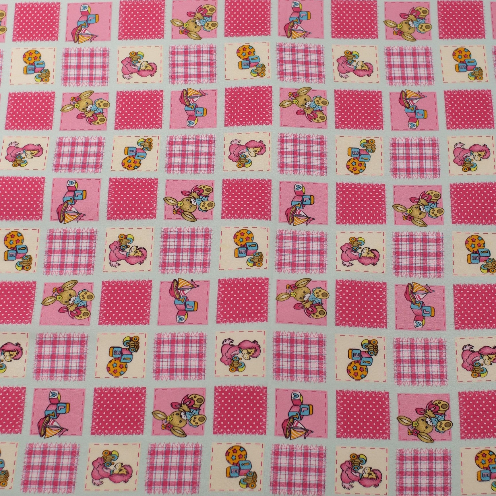 MANTELERIA ESTAMPADO FUCSIA REMOLACHA