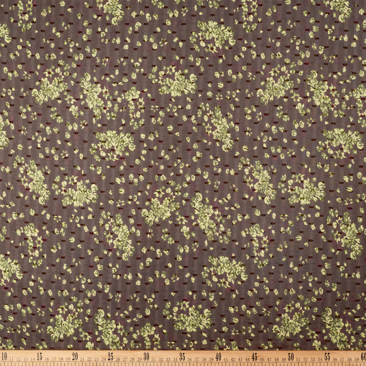 GASA DEVORE LOLA CHOCOLATE LAB CON FLORES PEQUEÑAS VERDES