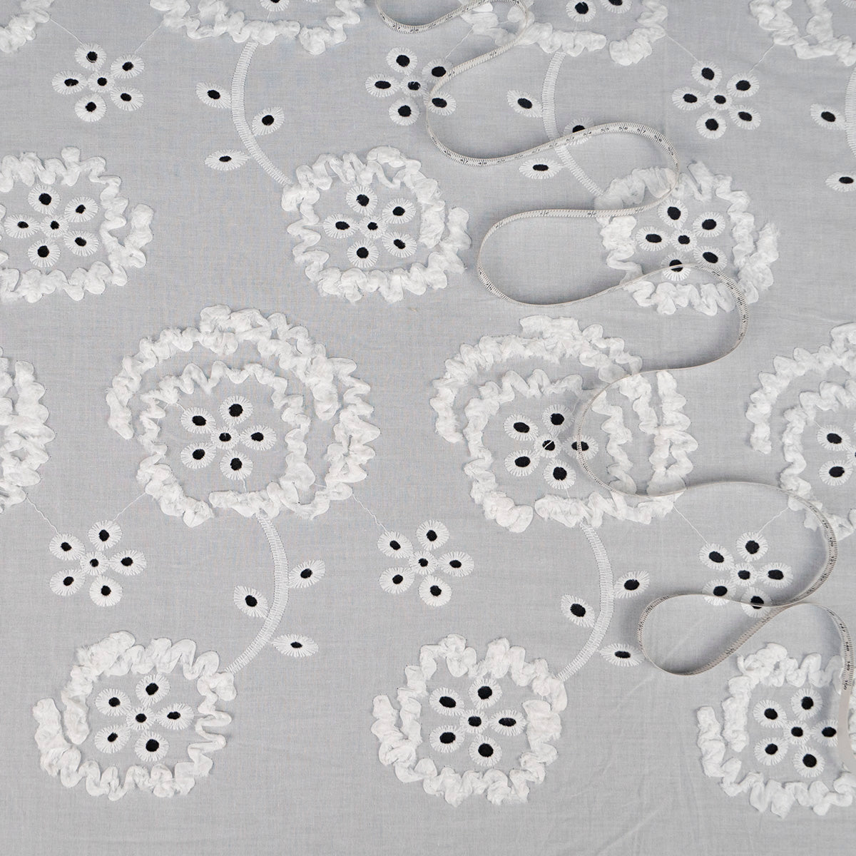 BRODERIE BLANCO BRILLANTE FLORAL 3D