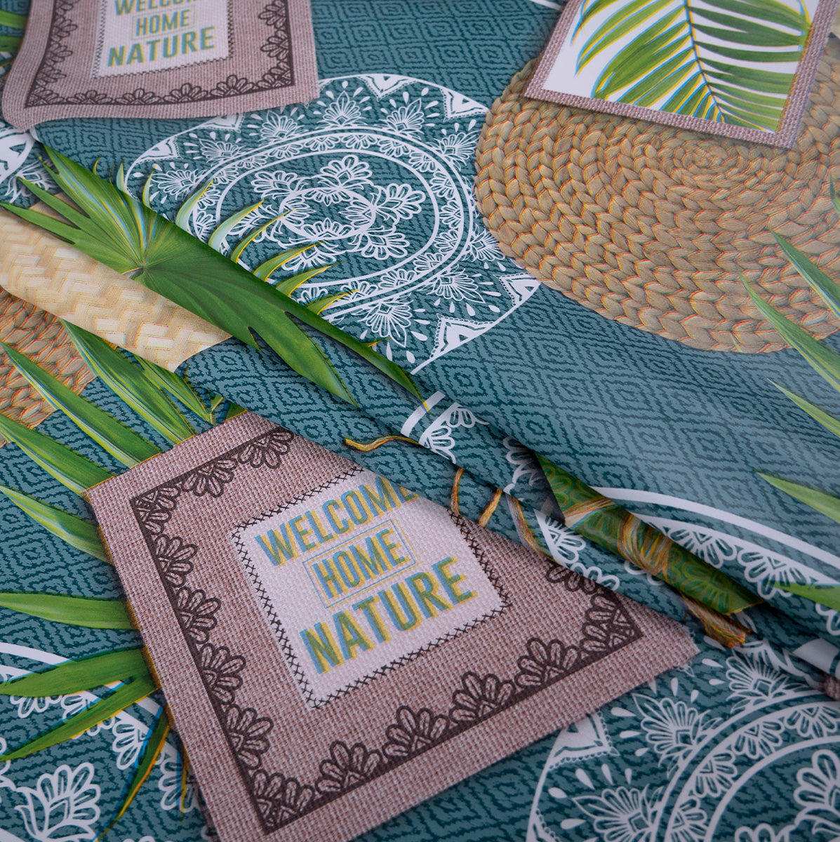 PVC DOBLE ESTAMPADO VERDE CERAMICA CON HOJAS