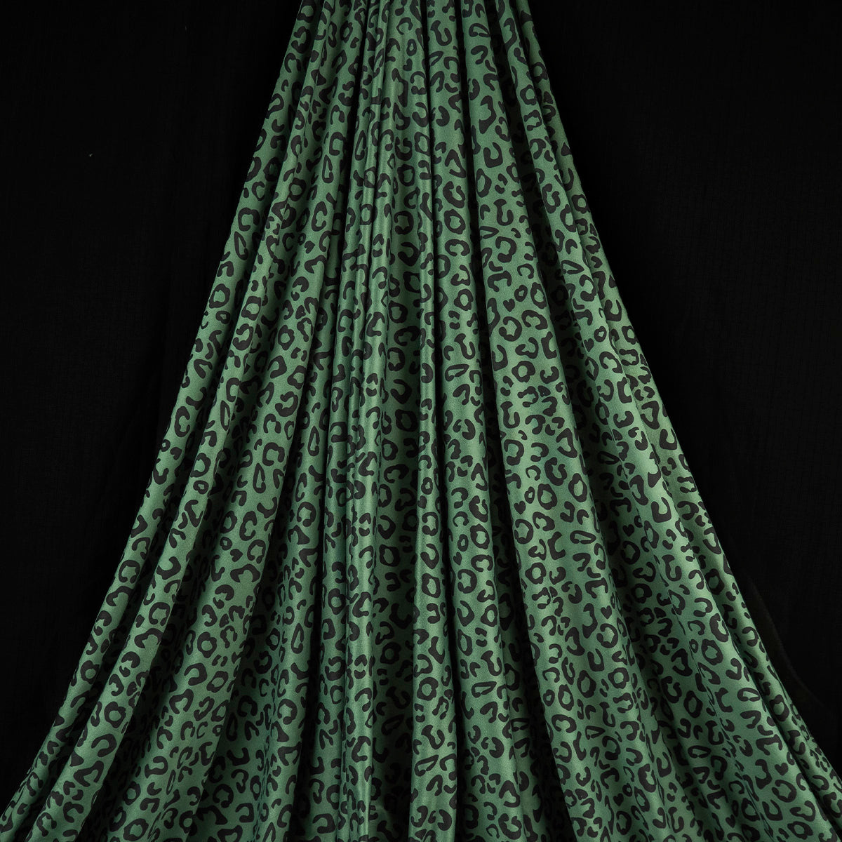 PIEL DE DURAZNO ESTAMPADO VERDE BRIER