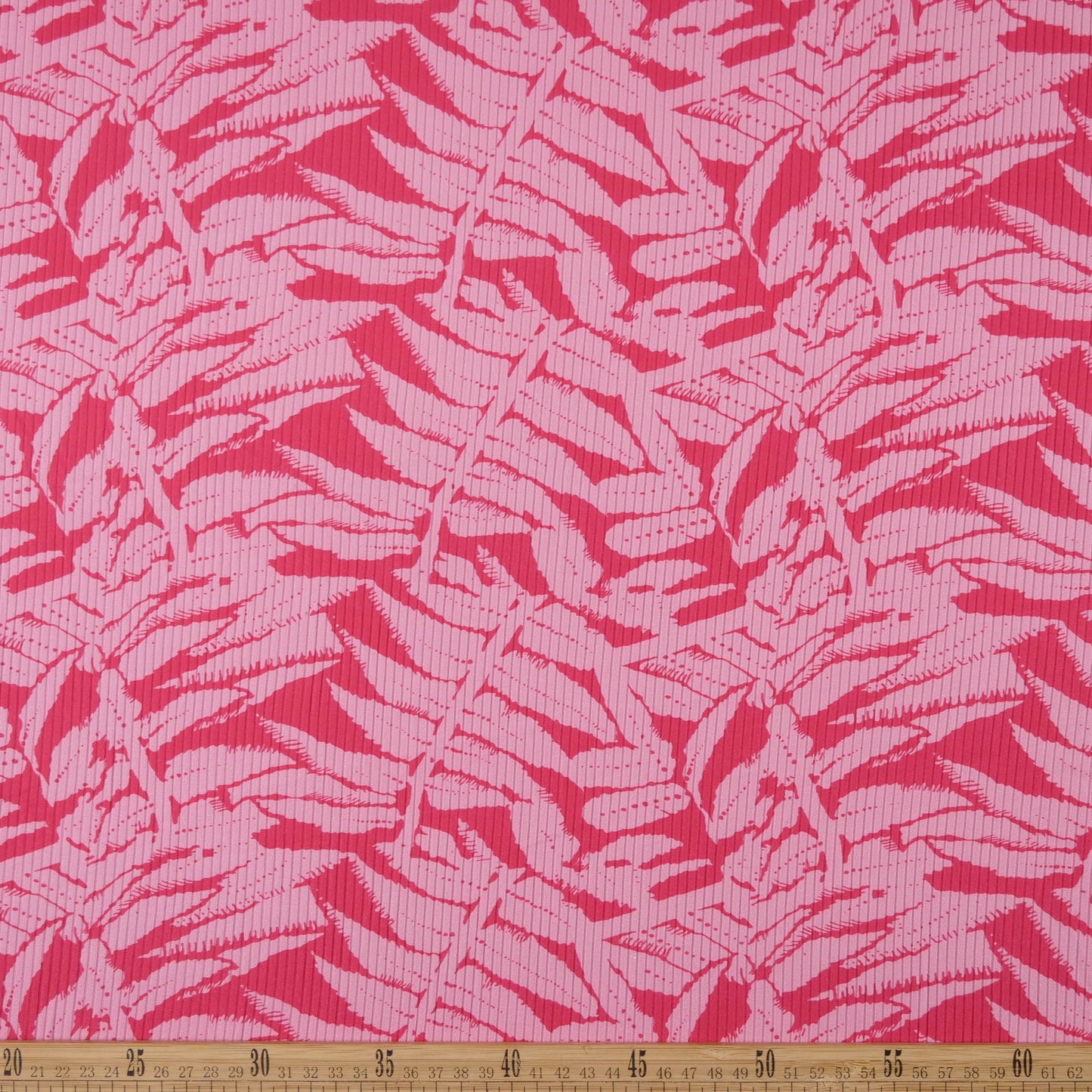 MORLEY ESTAMPADO FUCSIA REMOLACHA HOJAS TROPICALES