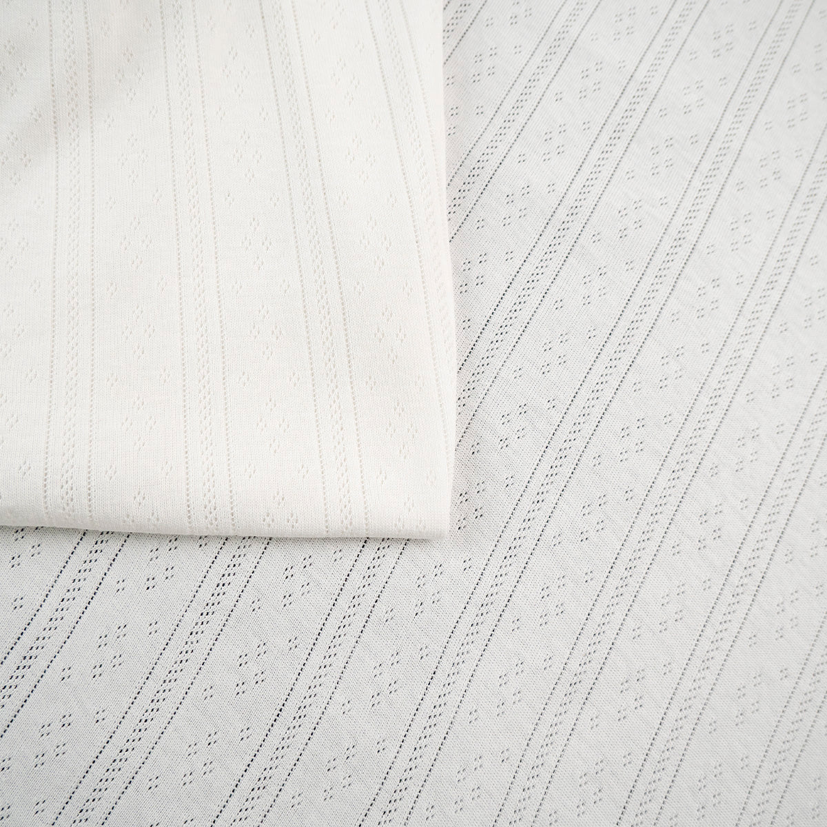 JACQUARD COTTON LISO BLANCO BRILLANTE RAYAS
