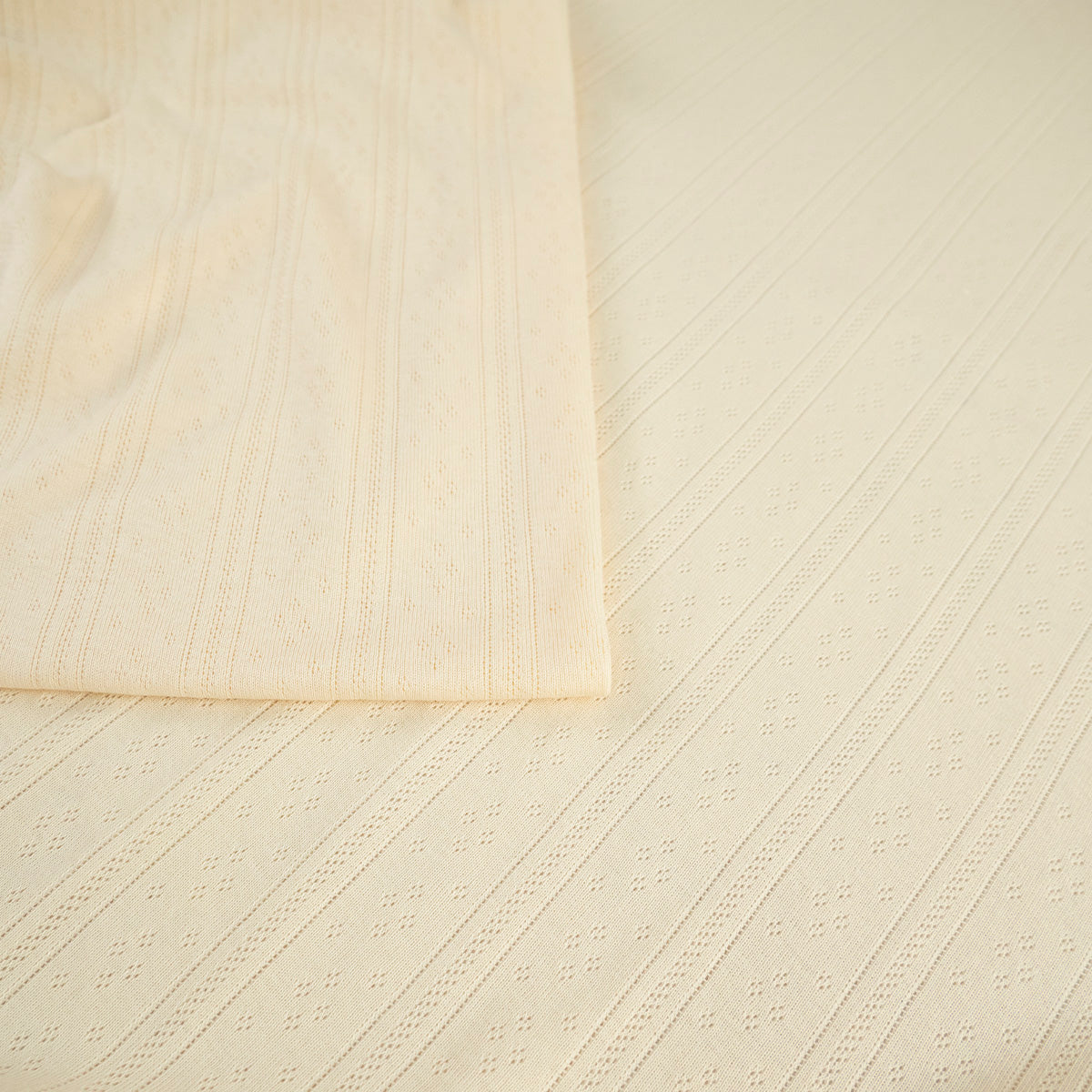 JACQUARD COTTON LISO AMARILLO TIERNO RAYAS