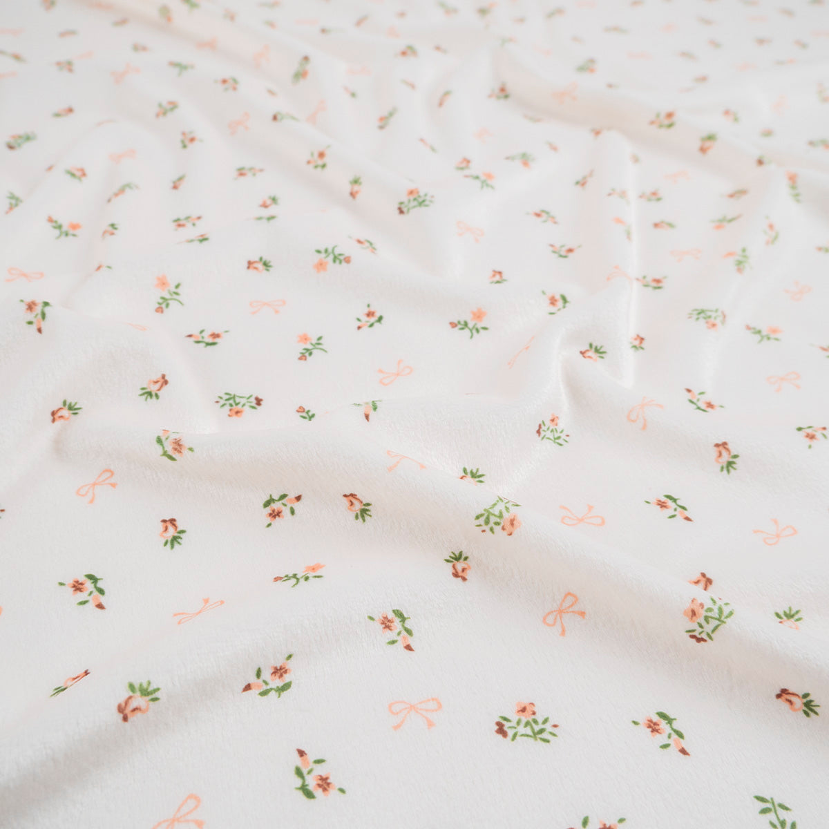 PANA ALOBA INFANTIL BLANCO ESPARRAGOS FLORES Y MOÑOS