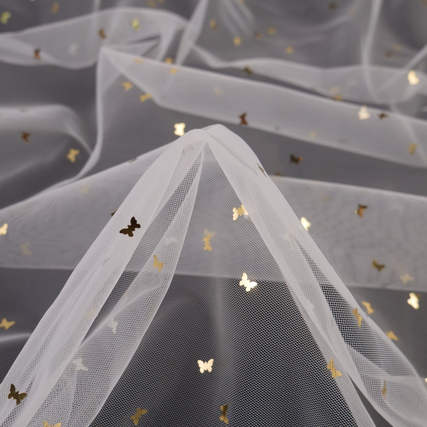 MICRO TUL LAMINADO MARIPOSAS BLANCO BRILLANTE
