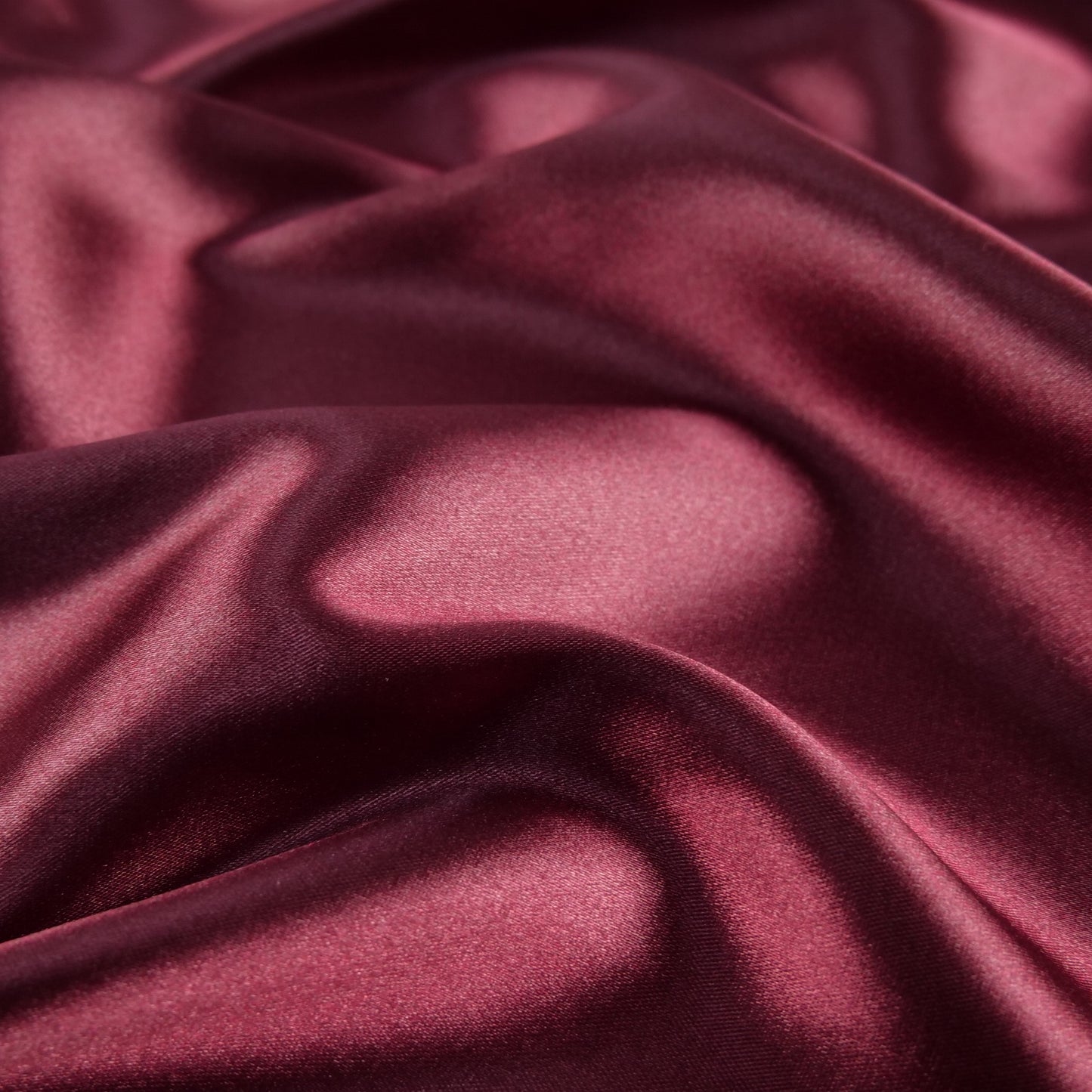 SATEN SPANDEX PURPURA POTENTE