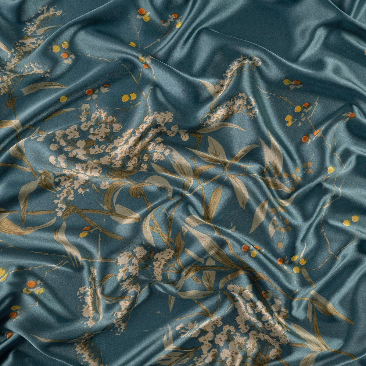 SATEN ESTAMPADO VERDE ARTICO CON HOJAS Y FLORES