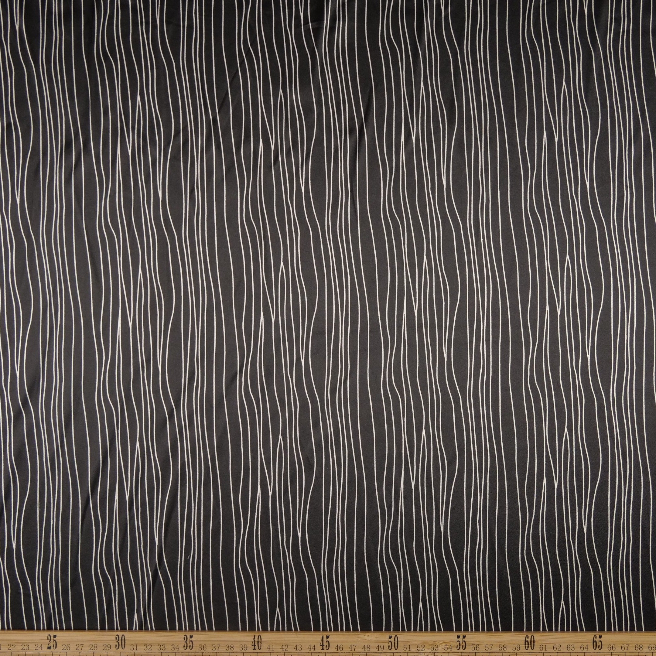 SATEN ESTAMPADO NEGRO METEORITO LINEAS