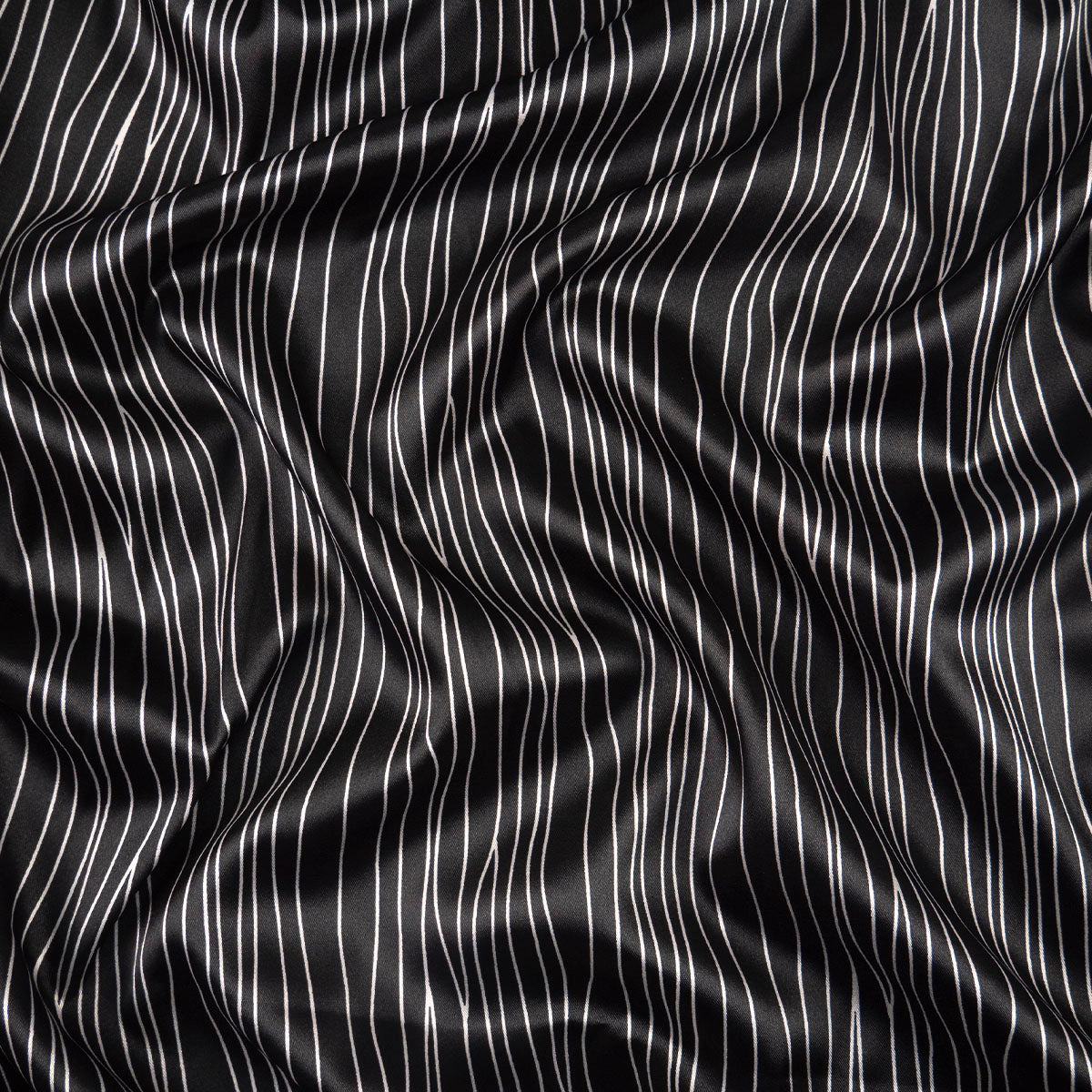SATEN ESTAMPADO NEGRO METEORITO LINEAS