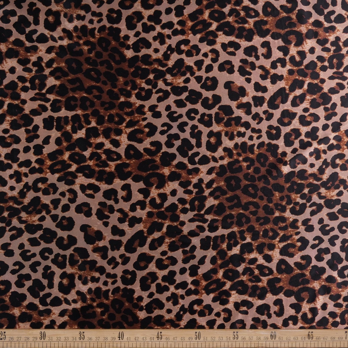 SATEN ESTAMPADO BEIGE ARENA PRADERA ANIMAL PRINT