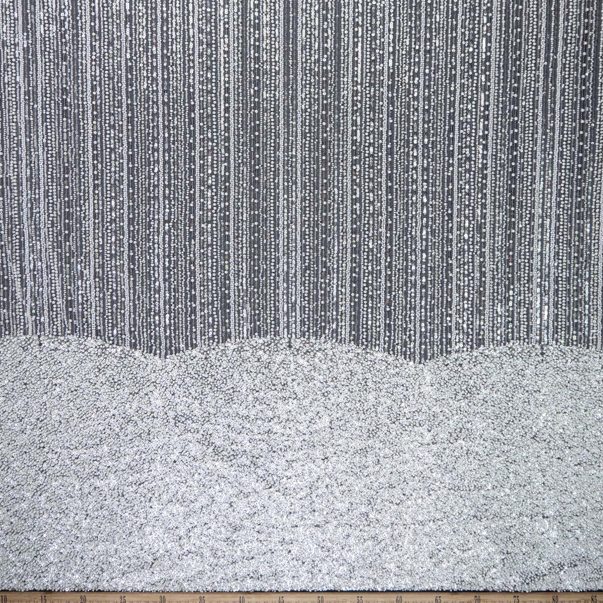 TUL PRADA BLANCO BRILLANTE CON LINEAS Y GUARDAS