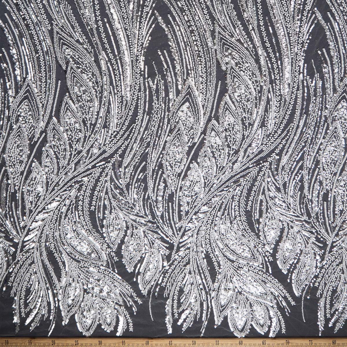 TUL PRADA BLANCO BRILLANTE HOJAS Y LINEAS
