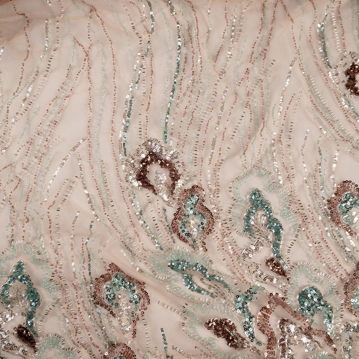 TUL PRADA CAMEL SEMILLAS HOJAS Y DETALLES EN TURQUESA