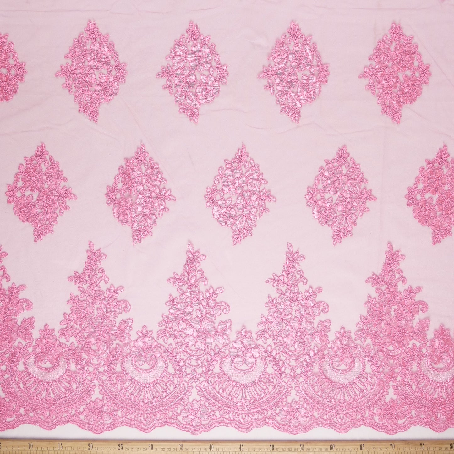 TUL ISABELLA ROSA CARMIN CON FLORES Y HOJAS