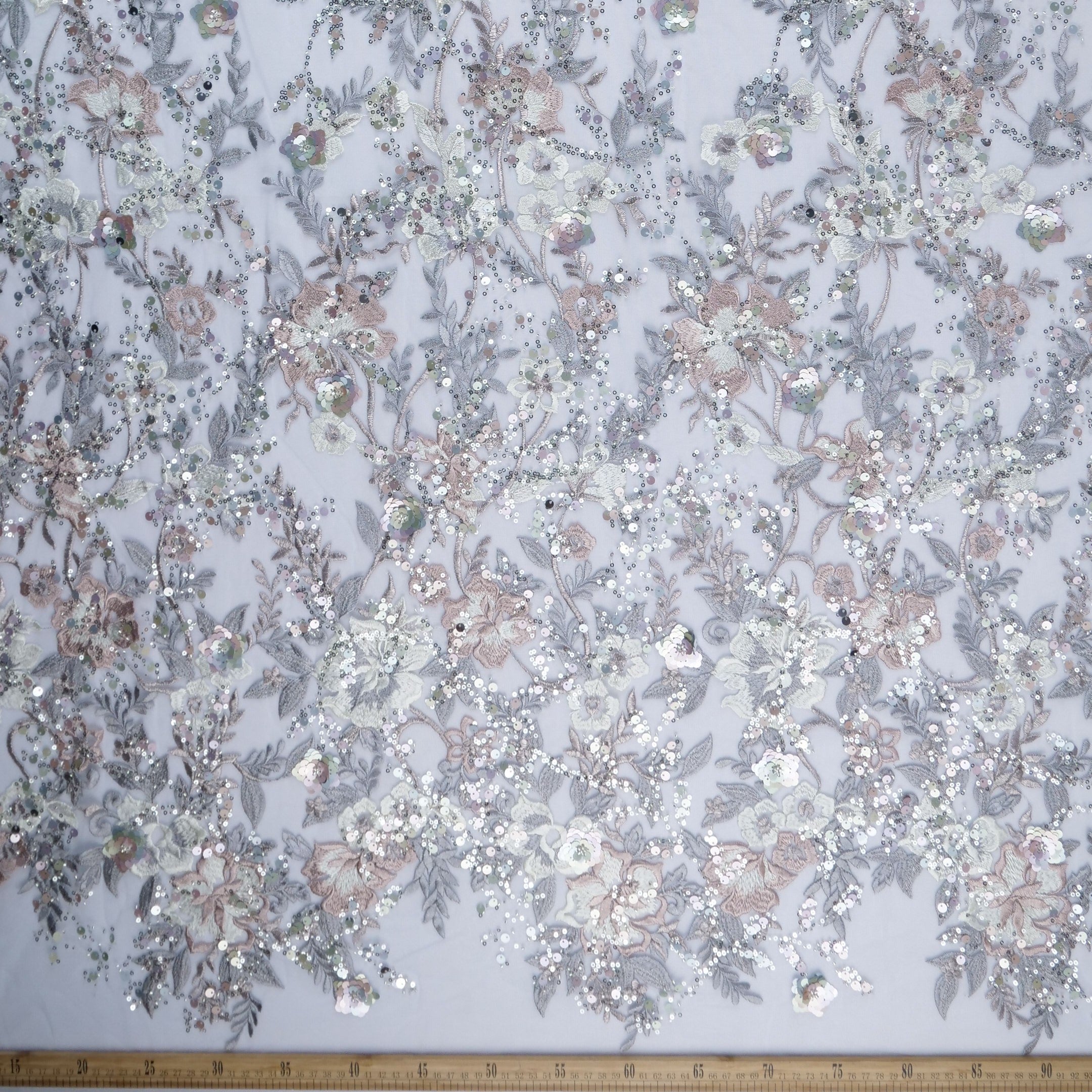 TUL GABBANA GRIS CENIZA CON FLORES Y HOJAS