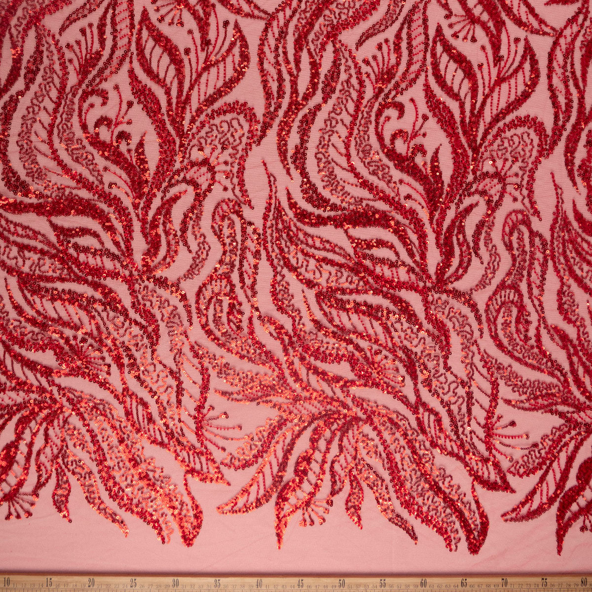 TUL GALLIANO ROJO SCARLATA LENTEJUELAS Y HOJAS